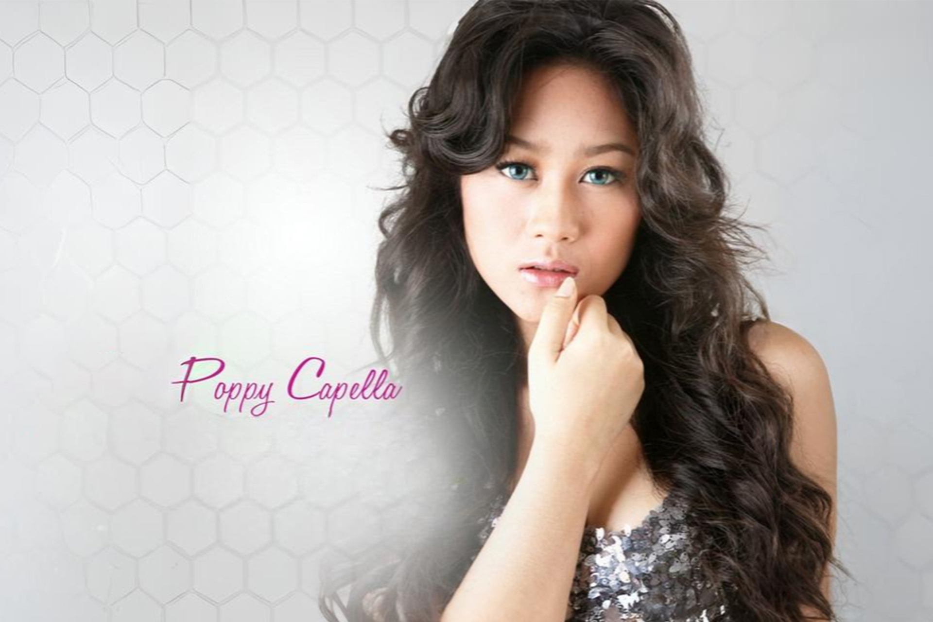 Poppy Capella Artwork Gallery