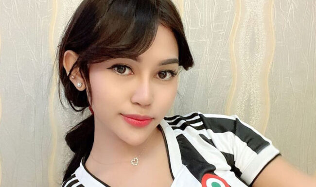 Resty Novita, All Out di Dunia Musik dengan Basic Pendidikan