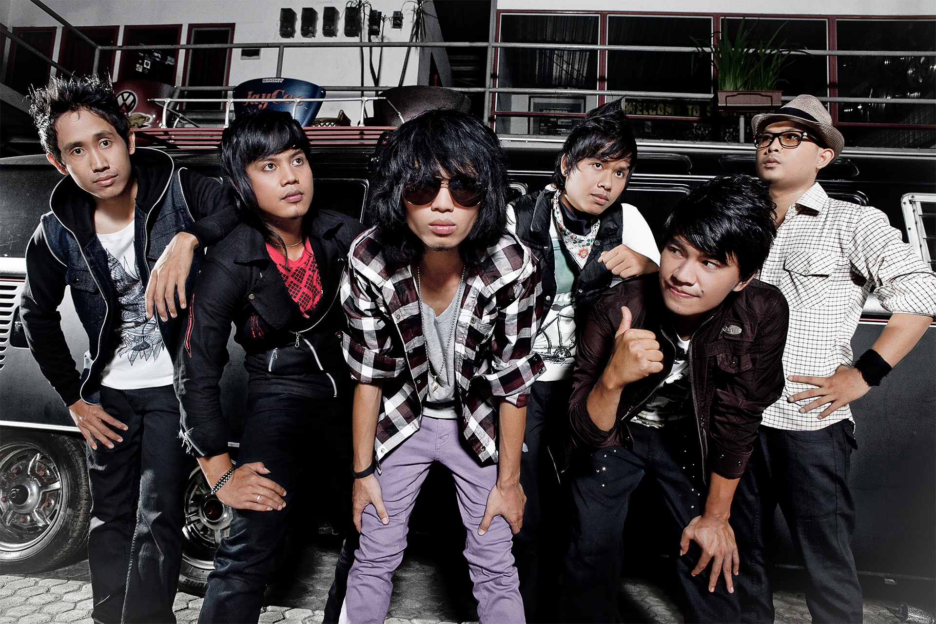 Vernandez Artwork Gallery